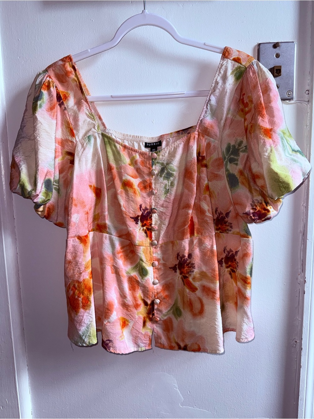 Torrid Pink Floral Button-Front Puff Sleeve Top